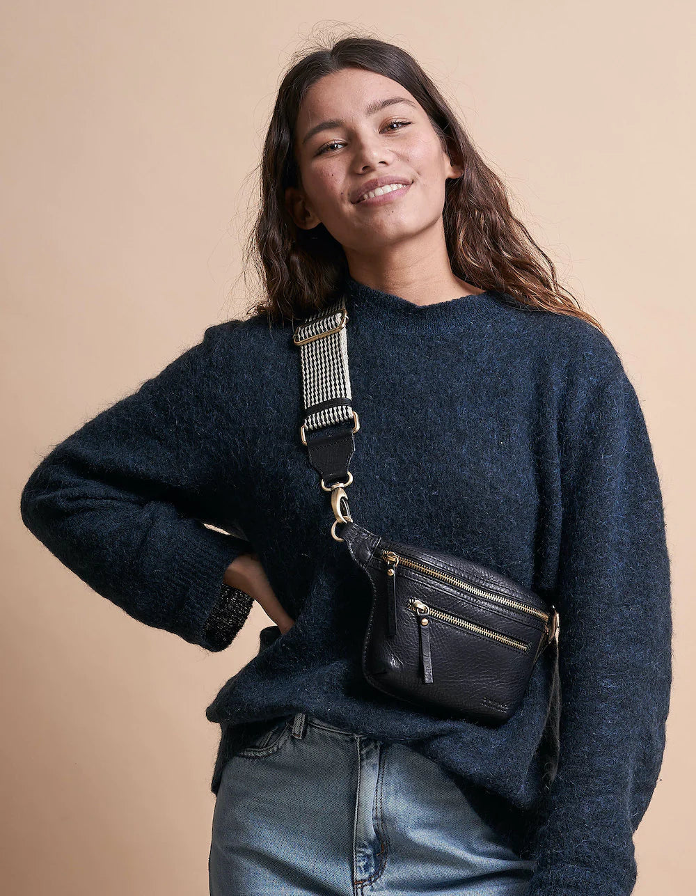 Woman wearing Beck's Leather Bum Bag